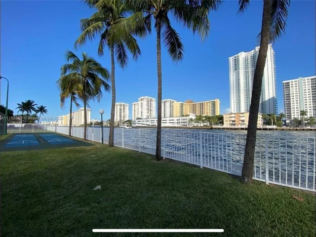 800 Parkview Dr # 511, Hallandale Beach FL 33009