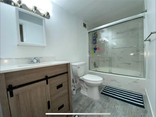 800 Parkview Dr # 511, Hallandale Beach FL 33009