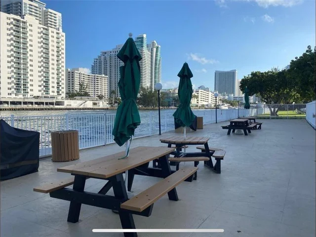 800 Parkview Dr # 511, Hallandale Beach FL 33009