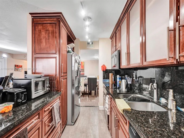 18181 NE 31st Ct # 2408, Aventura FL 33160