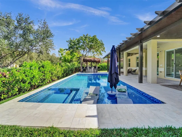 6435 SW 55th Pl, Davie FL 33314