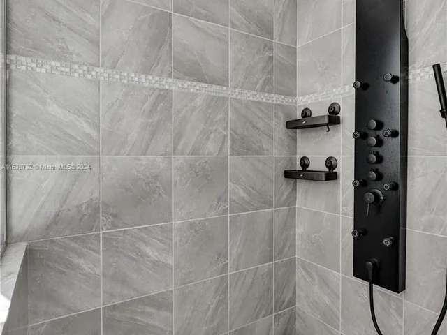 6435 SW 55th Pl, Davie FL 33314