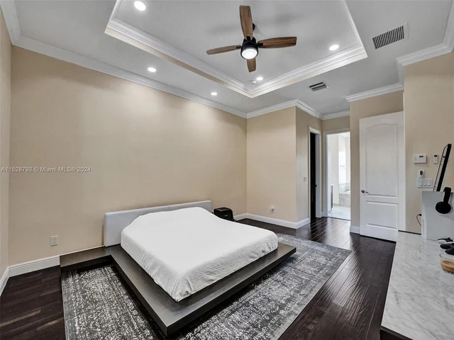 6435 SW 55th Pl, Davie FL 33314