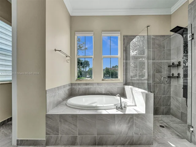 6435 SW 55th Pl, Davie FL 33314