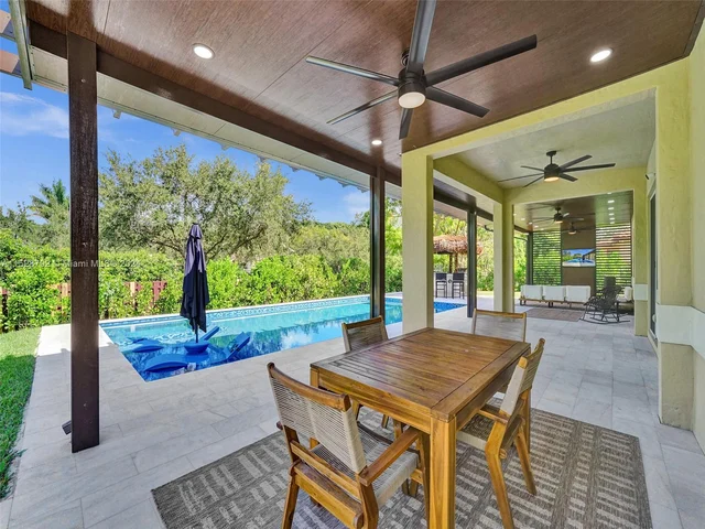 6435 SW 55th Pl, Davie FL 33314