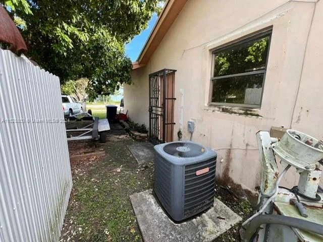 4244 SW 141st Ct, Miami FL 33175