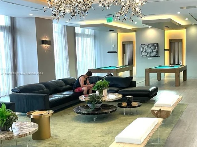 488 NE 18th St # 2900, Miami FL 33132