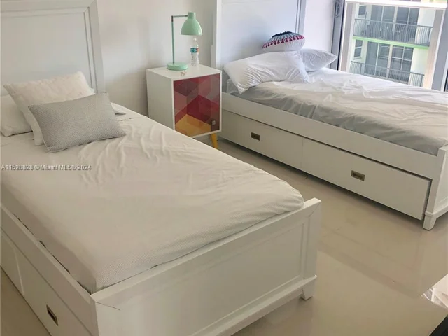 488 NE 18th St # 2900, Miami FL 33132