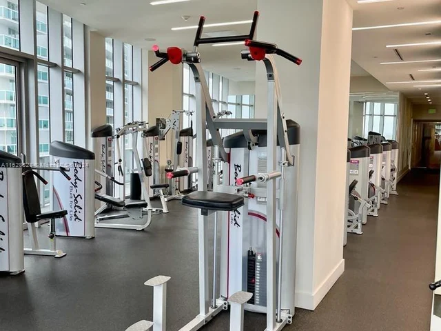 488 NE 18th St # 2900, Miami FL 33132