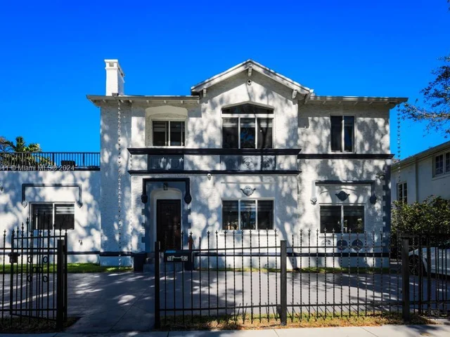 1605 NW 8th Ter # 0, Miami FL 33125