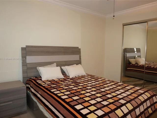 2750 NE 183rd St # 2303, Aventura FL 33160