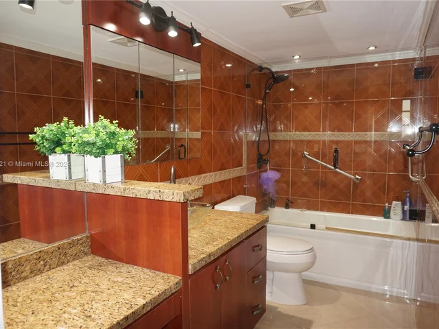 2750 NE 183rd St # 2303, Aventura FL 33160