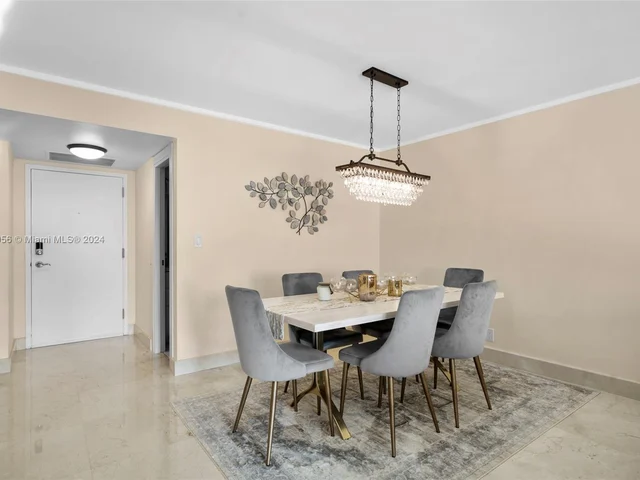 1000 Parkview Dr # 607, Hallandale Beach FL 33009