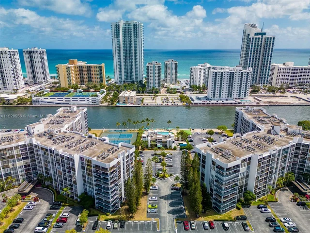1000 Parkview Dr # 607, Hallandale Beach FL 33009