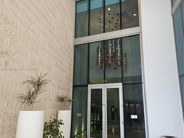 200 Biscayne Boulevard Way # 4809, Miami FL 33131