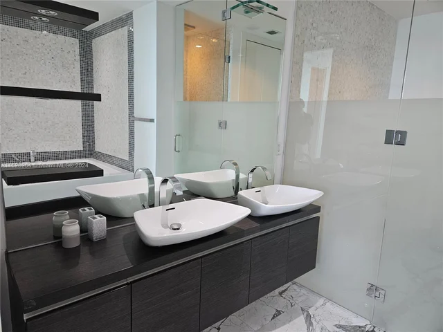 200 Biscayne Boulevard Way # 4809, Miami FL 33131