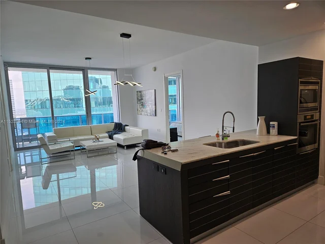 200 Biscayne Boulevard Way # 4809, Miami FL 33131