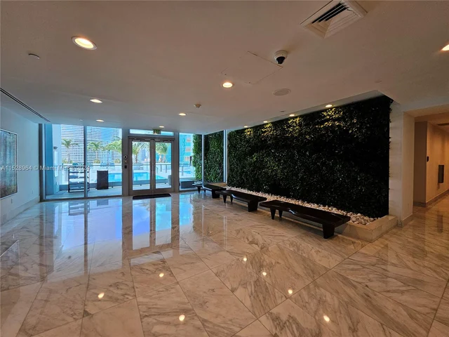 200 Biscayne Boulevard Way # 4809, Miami FL 33131