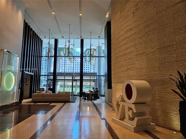 200 Biscayne Boulevard Way # 4809, Miami FL 33131