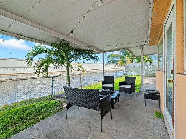 1307 NW 36th Ave, Miami FL 33125