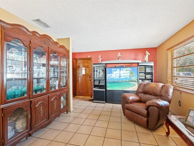 1307 NW 36th Ave, Miami FL 33125