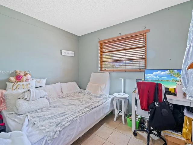 1307 NW 36th Ave, Miami FL 33125