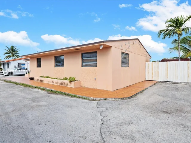 1307 NW 36th Ave, Miami FL 33125