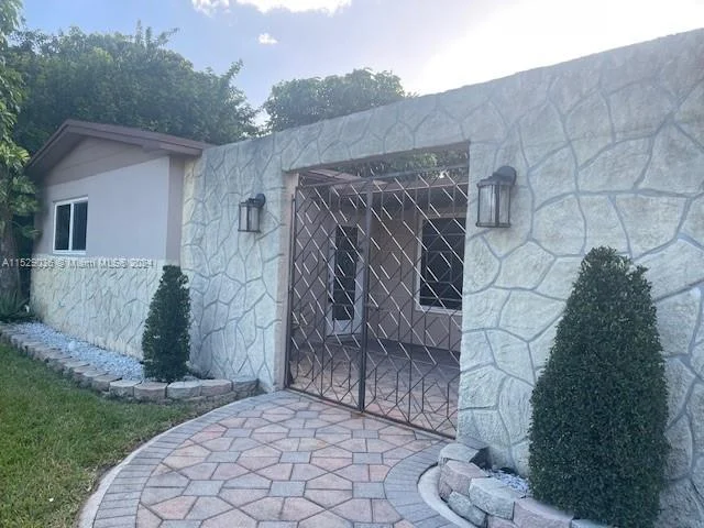 110 NW 78th Ave # 0, Pembroke Pines FL 33024