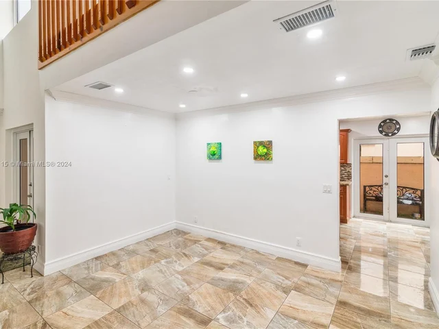 6333 NW 180th Ter, Hialeah FL 33015