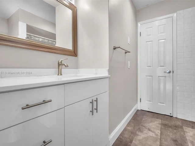 11040 NW 21st St, Pembroke Pines FL 33026