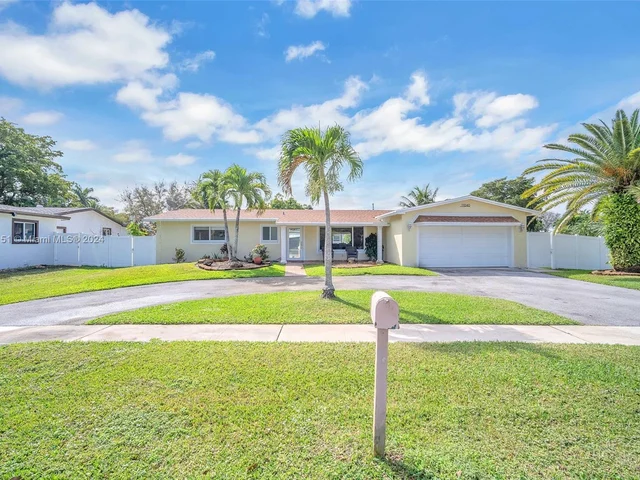 11040 NW 21st St, Pembroke Pines FL 33026