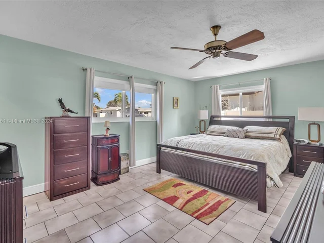 11040 NW 21st St, Pembroke Pines FL 33026