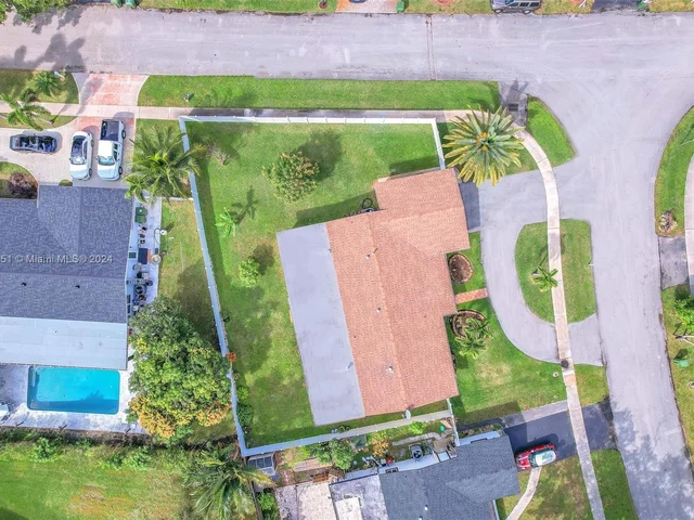 11040 NW 21st St, Pembroke Pines FL 33026