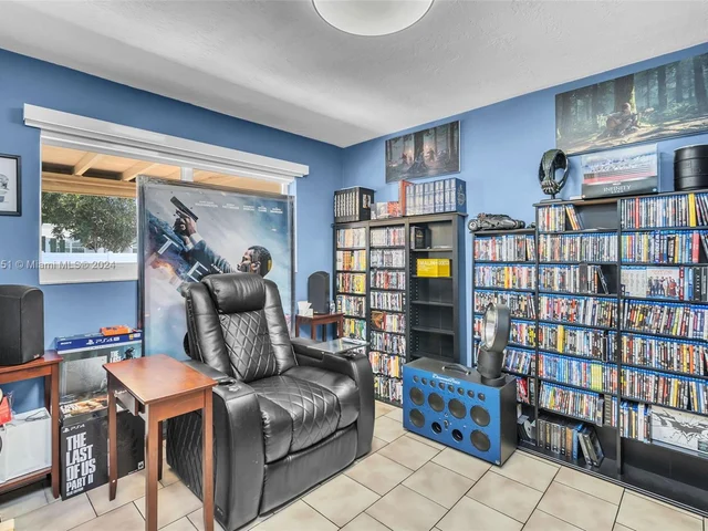 11040 NW 21st St, Pembroke Pines FL 33026