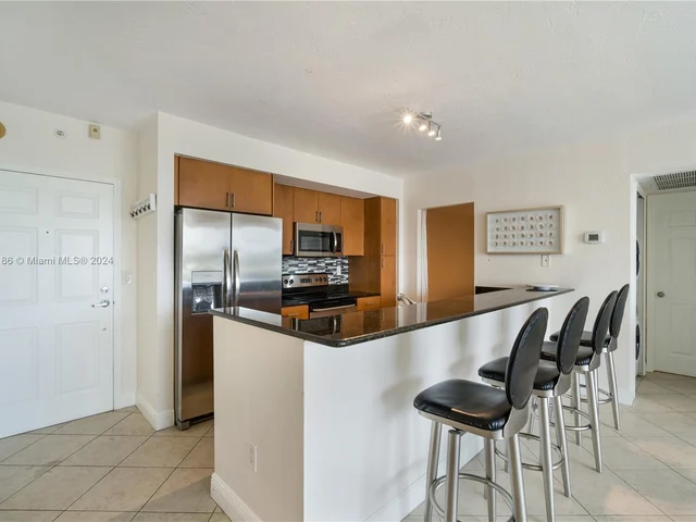 10350 W Bay Harbor Dr # 4K, Bay Harbor Islands FL 33154