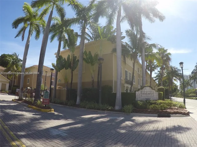 2911 NE 185th St # 2102, Aventura FL 33180
