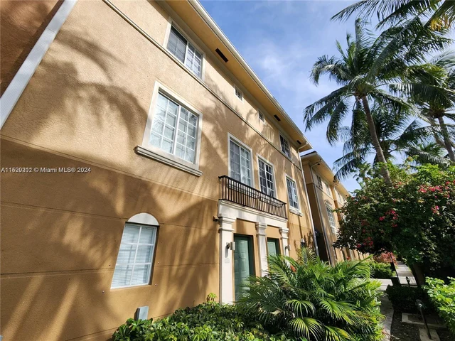 2911 NE 185th St # 2102, Aventura FL 33180