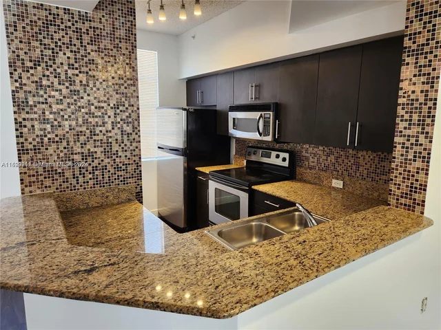 2911 NE 185th St # 2102, Aventura FL 33180