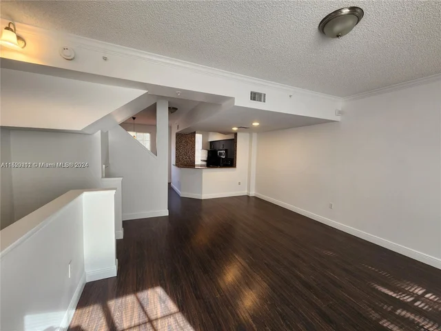 2911 NE 185th St # 2102, Aventura FL 33180