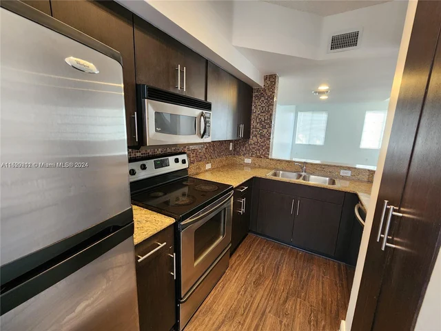 2911 NE 185th St # 2102, Aventura FL 33180