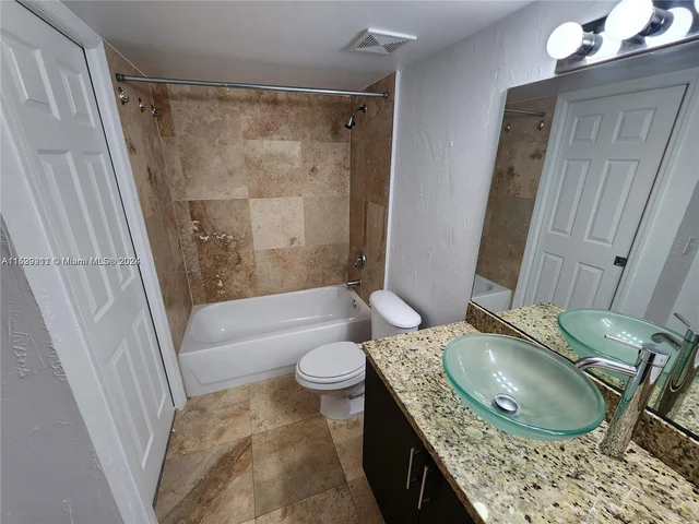 2911 NE 185th St # 2102, Aventura FL 33180