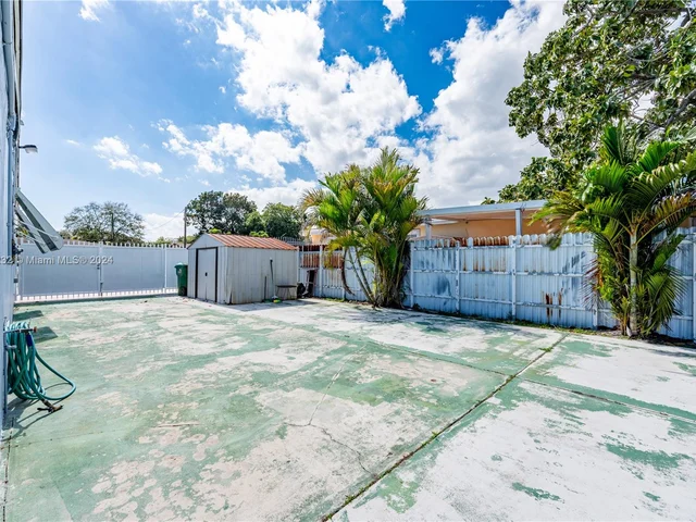 2821 NW 171st Ter, Miami Gardens FL 33056