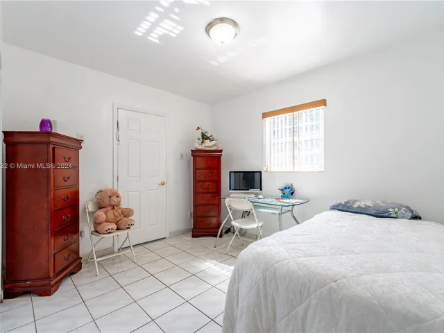 2821 NW 171st Ter, Miami Gardens FL 33056