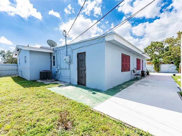 2821 NW 171st Ter, Miami Gardens FL 33056