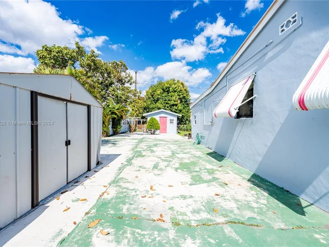 2821 NW 171st Ter, Miami Gardens FL 33056