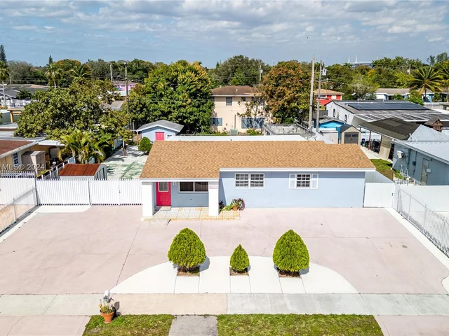 2821 NW 171st Ter, Miami Gardens FL 33056