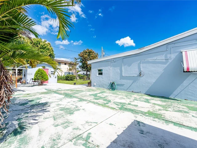 2821 NW 171st Ter, Miami Gardens FL 33056