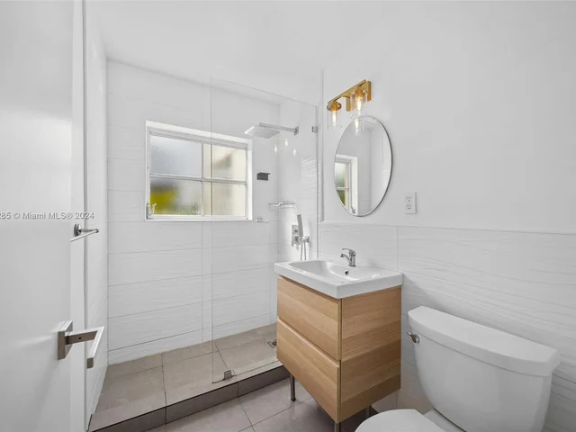 832 15th St # 4, Miami Beach FL 33139