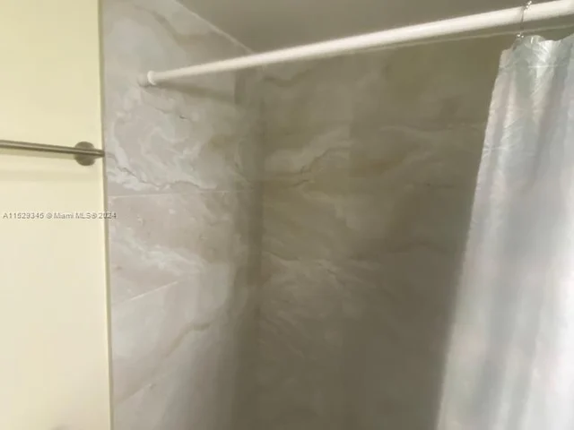 3703 NE 166th St # 709, North Miami Beach FL 33160