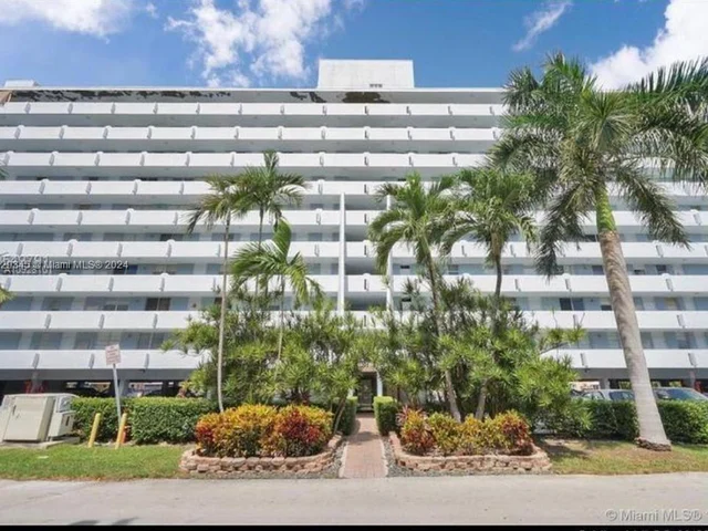 3703 NE 166th St # 709, North Miami Beach FL 33160